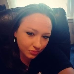 Meet your Posher, Corrie